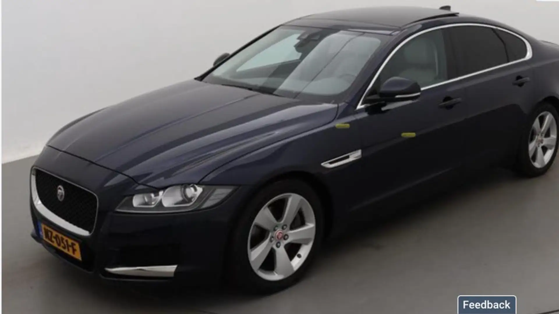 Jaguar XF XF 2.0d R-Sport AWD Blauw - 1