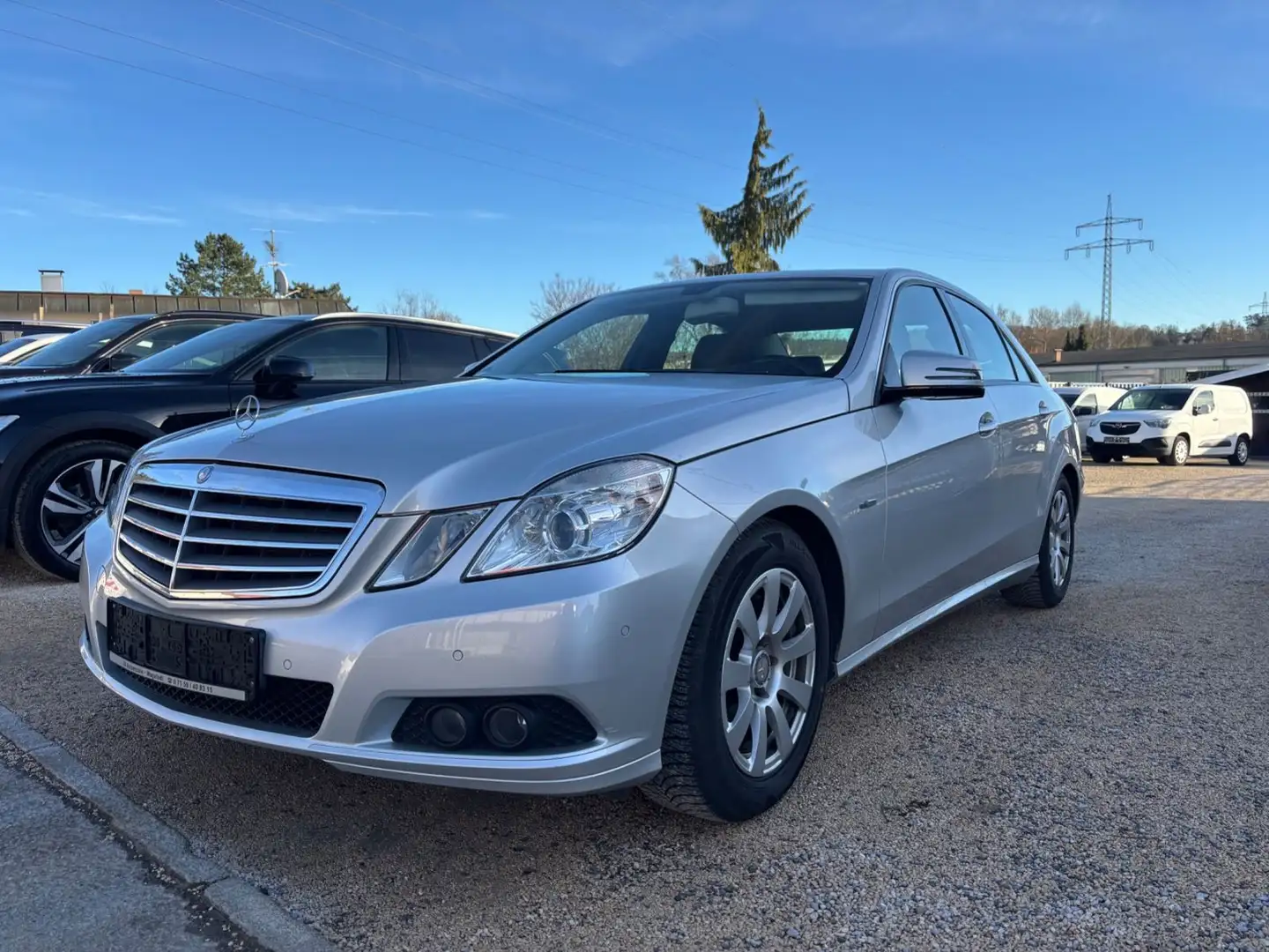 Mercedes-Benz E 200 E Limousine 74257Km Orig.Autom.Neu Tüv Argent - 1