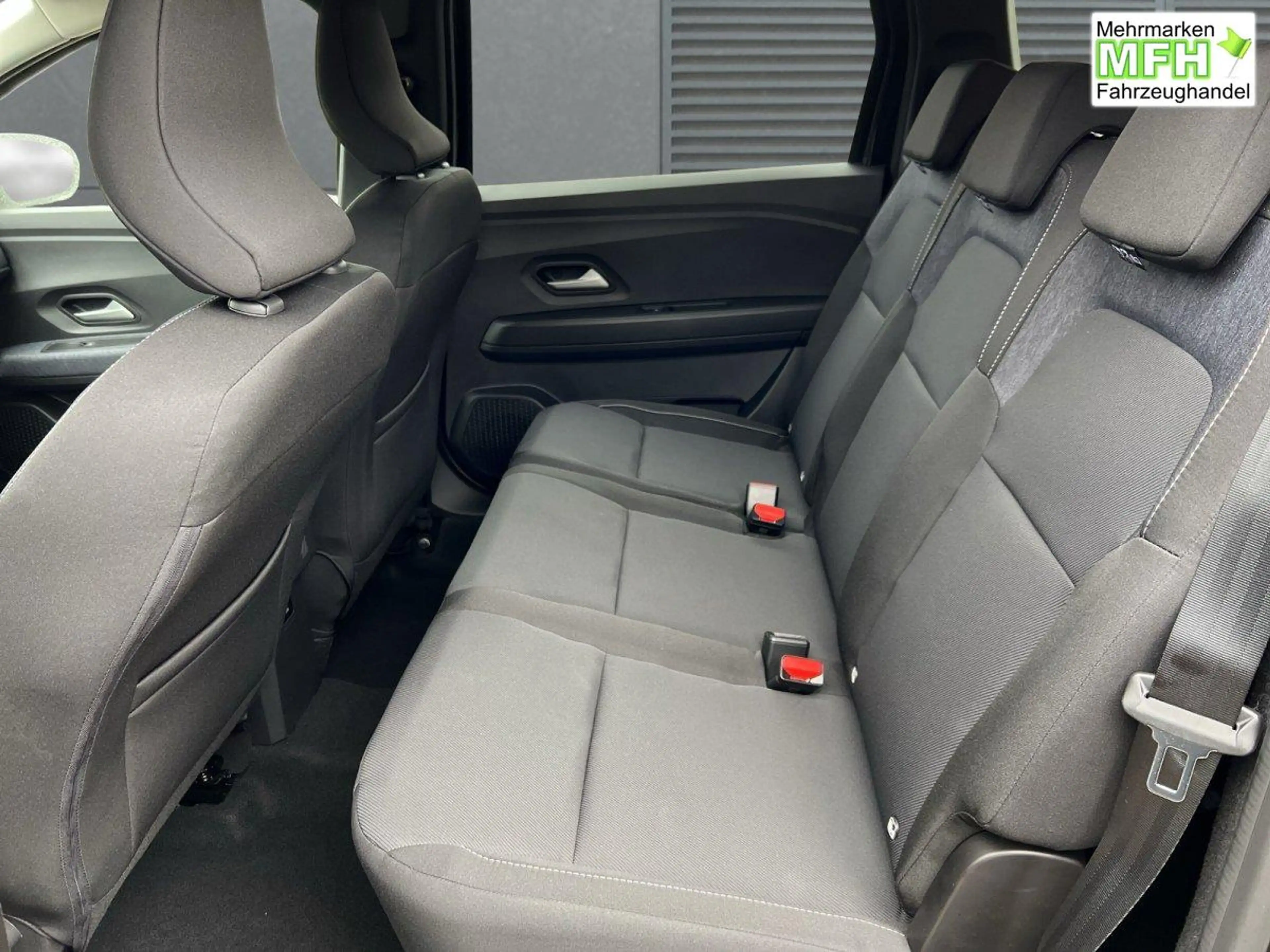 Dacia Jogger Expression 7-S SHZ+RFK+LED TCe 110 81 kW (110 P... — photo 5