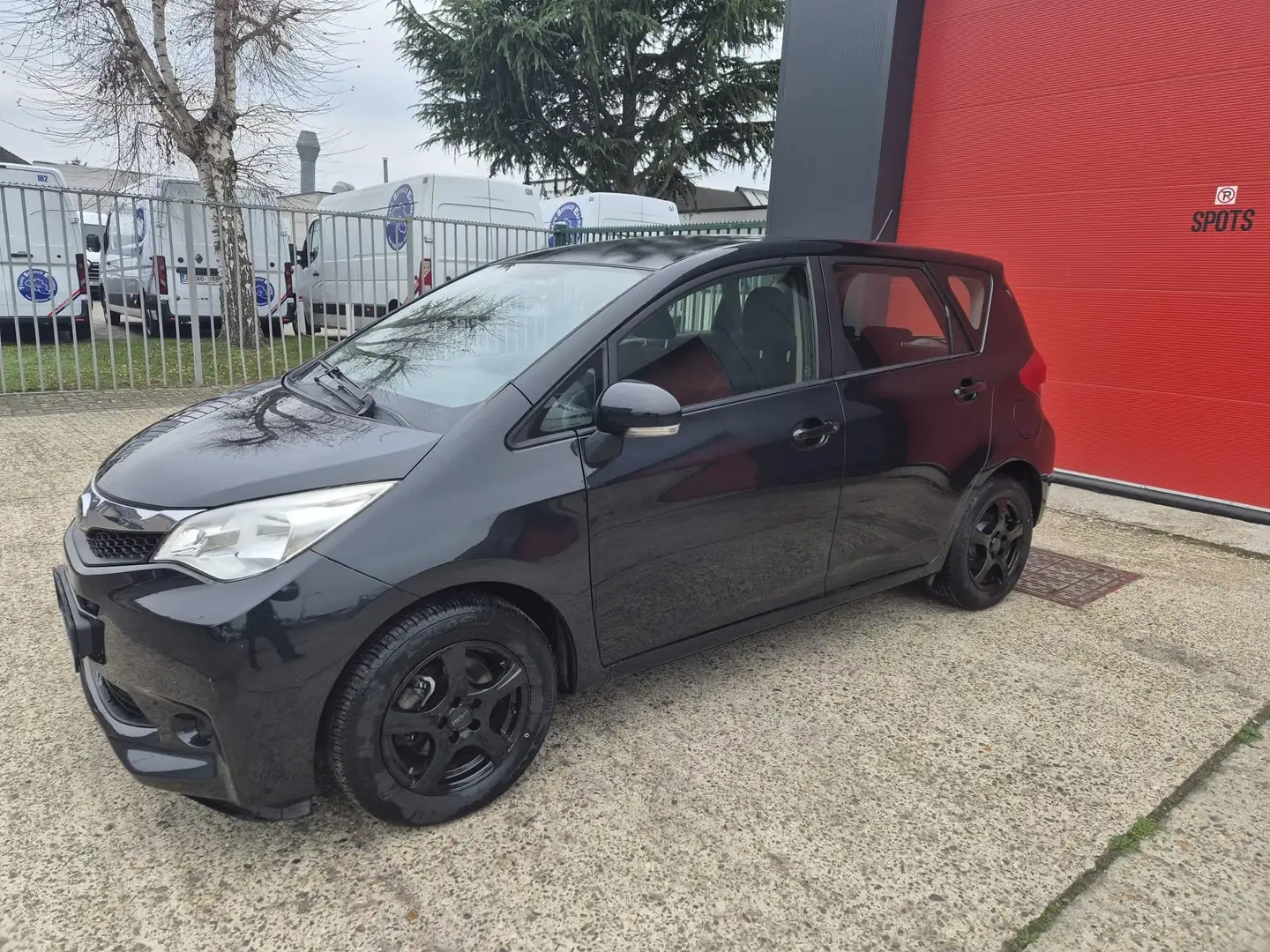 Toyota Verso-S Subaru Trezia 1.33 - Airco + Keuring - Garantie Noir - 2