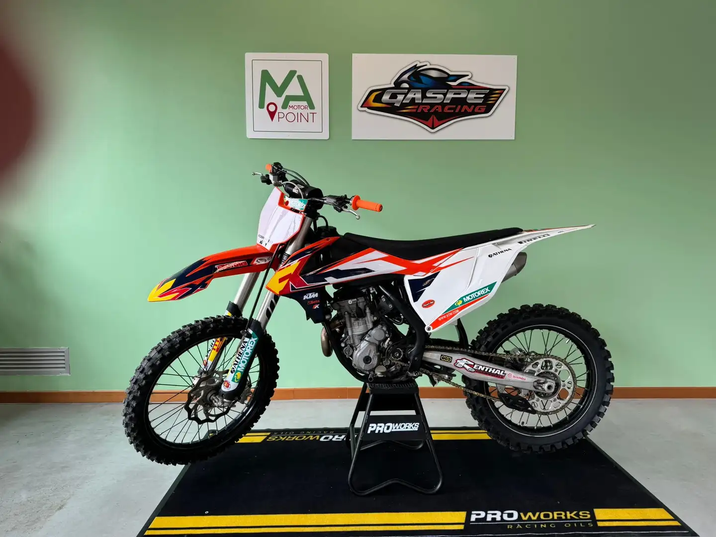 KTM 250 SX-F factory Orange - 2