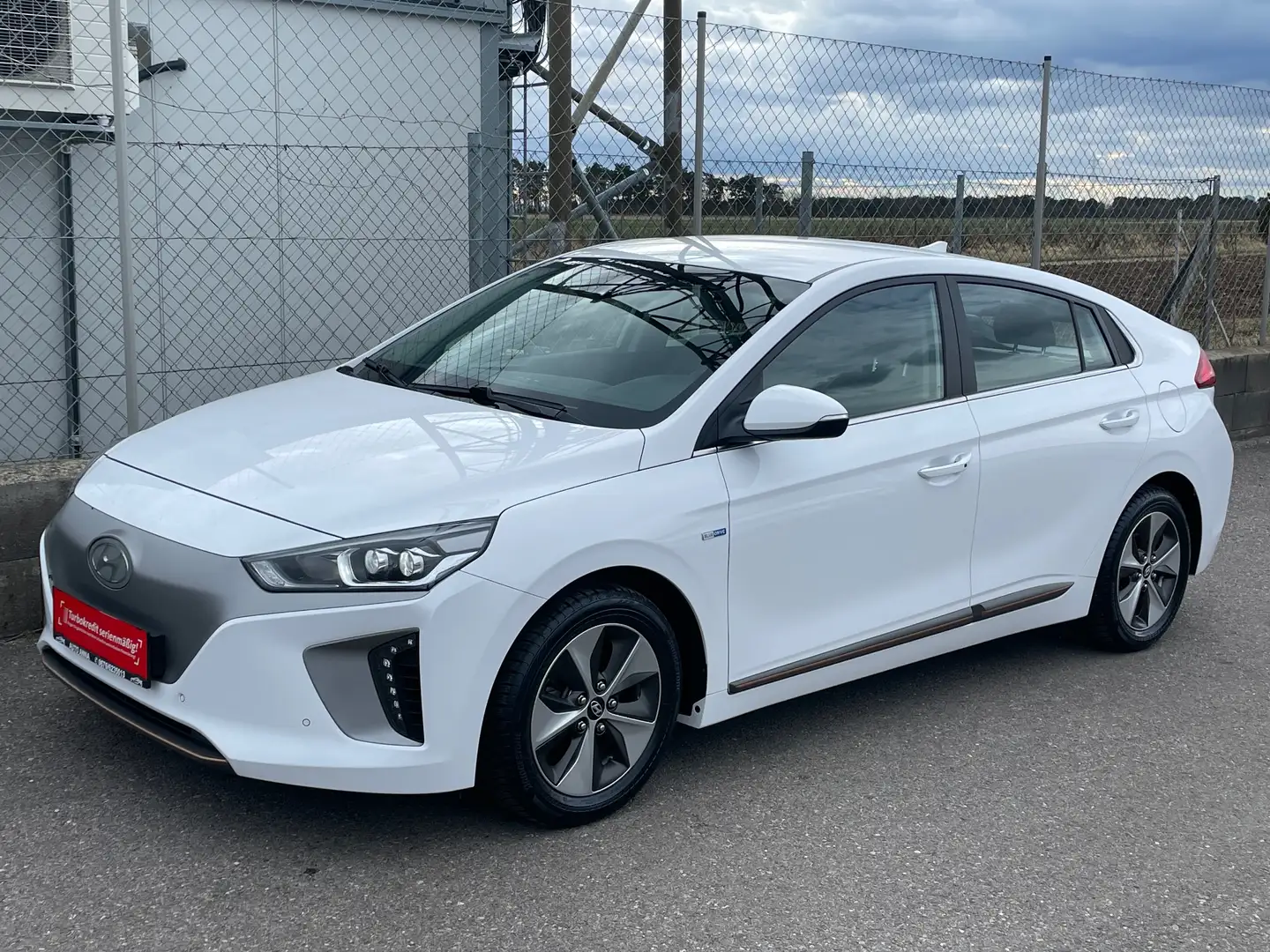 Hyundai IONIQ Elektro Style *1-Besitz*Nur 50.000 Km* Weiß - 2