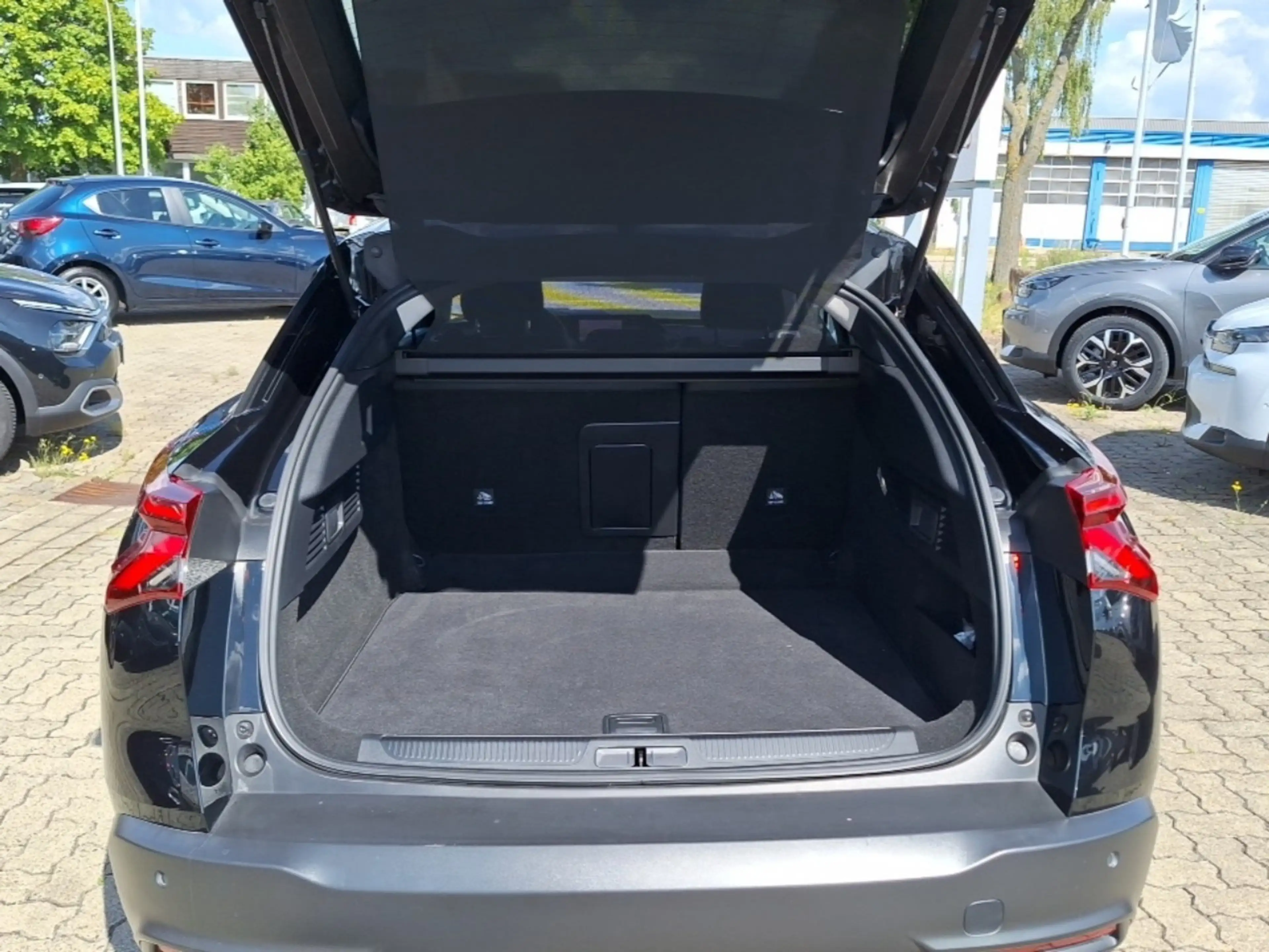 Citroen C5 X Feel Pack PT130EAT AHK Drive Assist Navi Keyless — photo 6