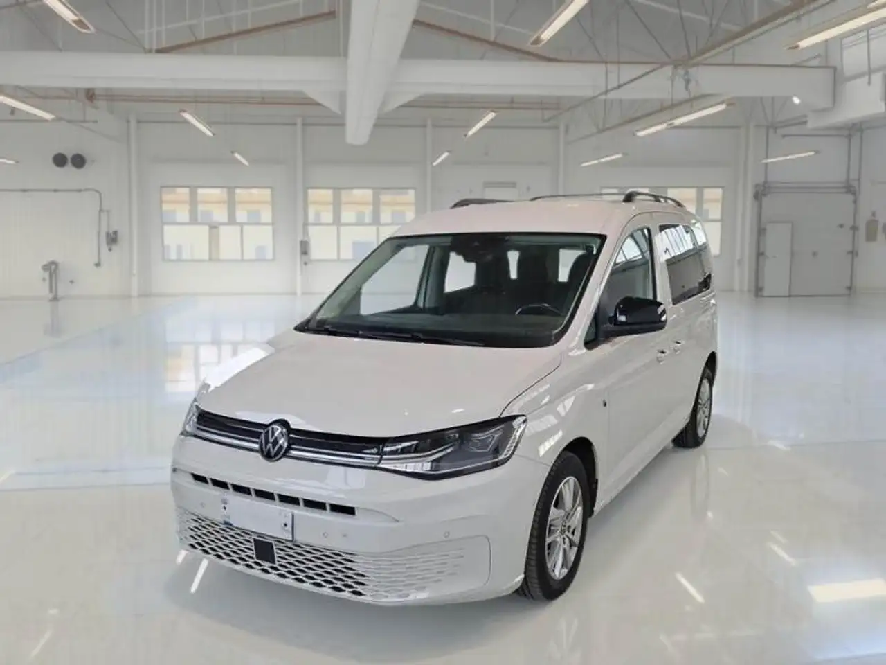 Volkswagen Caddy M1 2.0 tdi 122cv Life dsg7 — photo 1 of 15