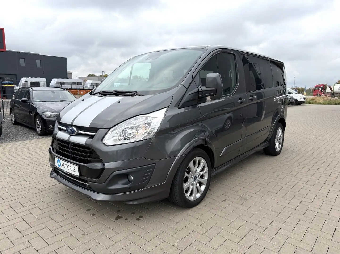 Ford Tourneo Custom /2. Hand/8 Sitzer/Navi/Sitzheizung Gris - 1