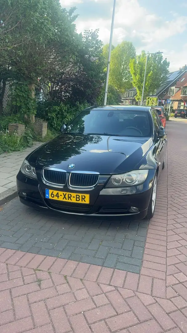 BMW 330 318i High Executive Zwart - 1