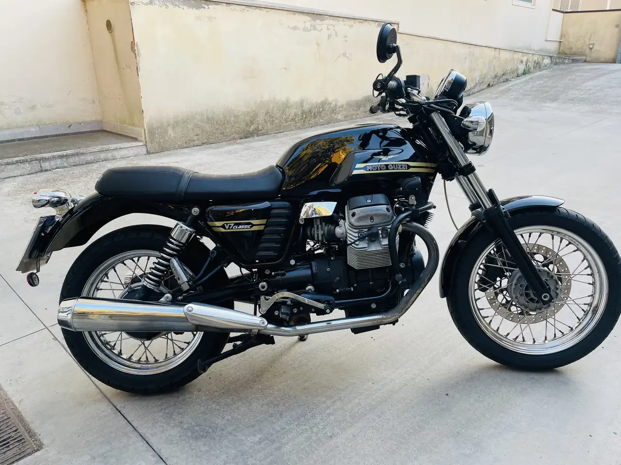 Moto Guzzi V 7