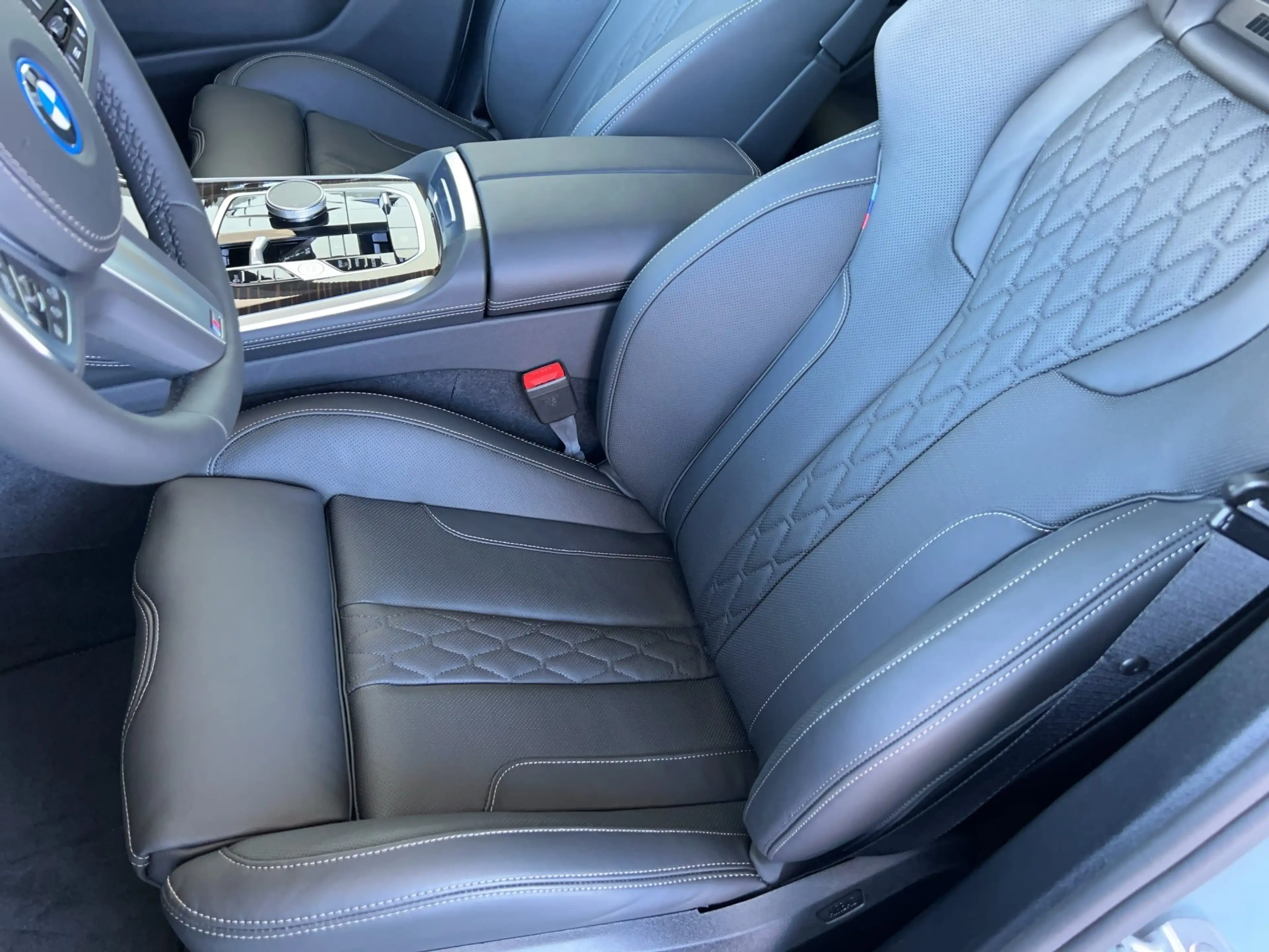 BMW X5 xDrive50e M-Paket ACC 360° AHK Pano LUFT — photo 8