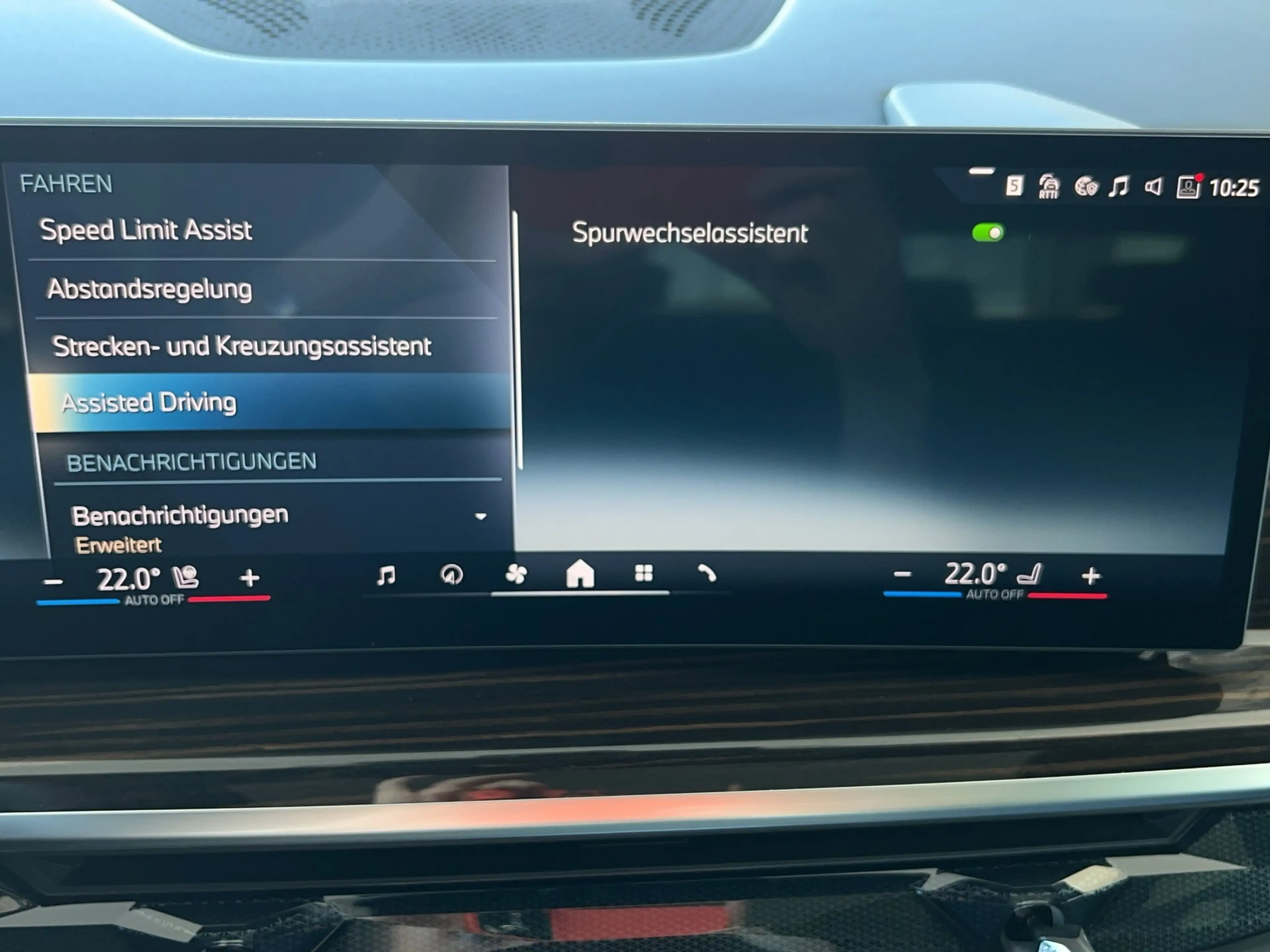 BMW X5 xDrive50e M-Paket ACC 360° AHK Pano LUFT — photo 13