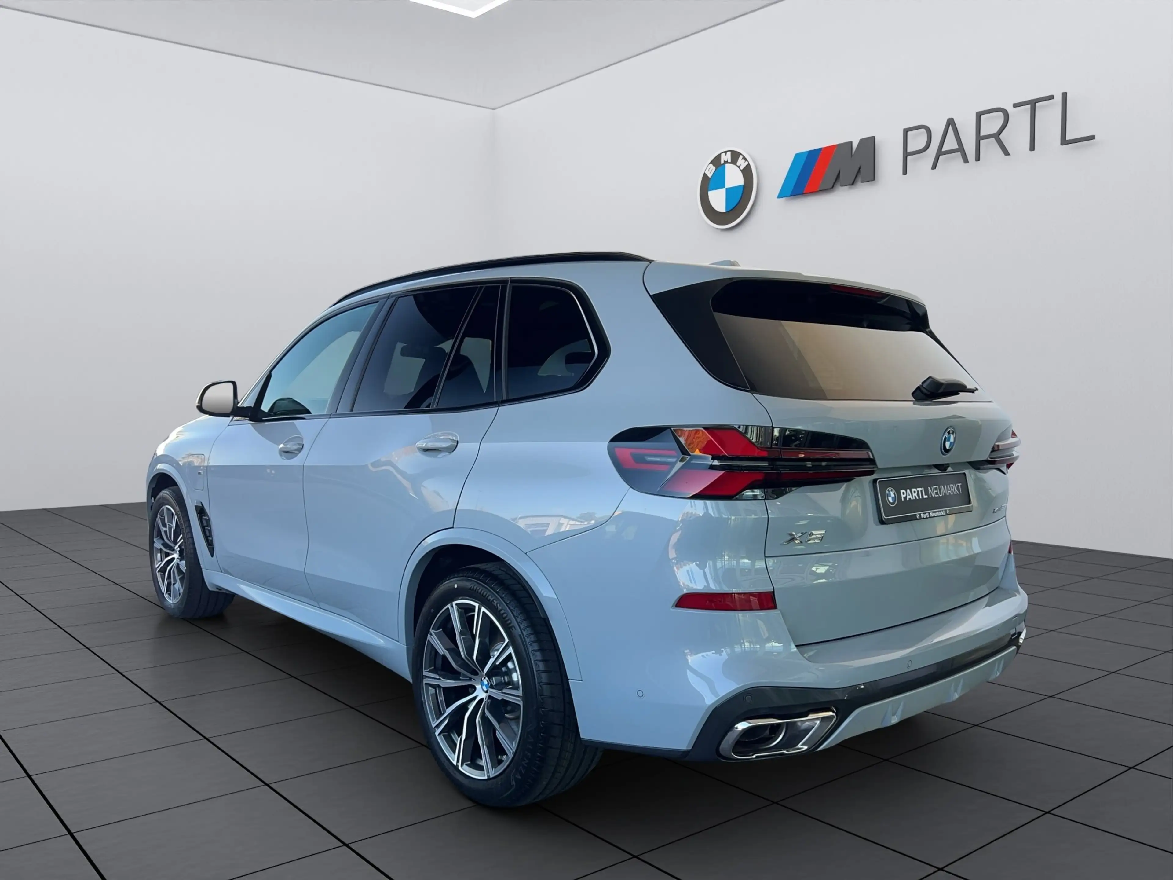 BMW X5 xDrive50e M-Paket ACC 360° AHK Pano LUFT — photo 3