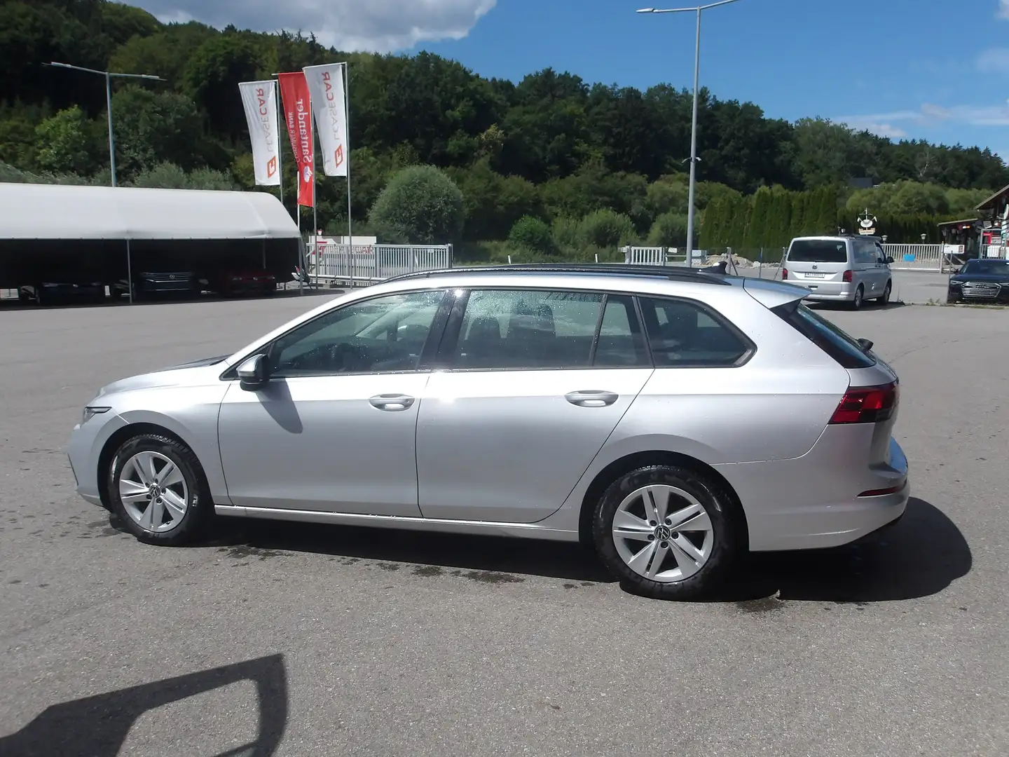 Volkswagen Golf Variant Life 2.0 TDI DSG *NAVI*LED*PDC* Grau - 2