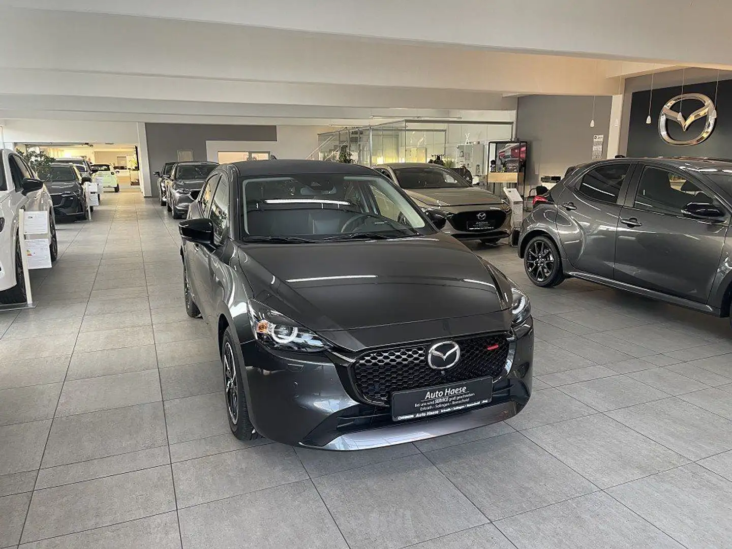 Mazda 2 1.5 90PS Homura AKA Driver-Assist Navi Grau - 1