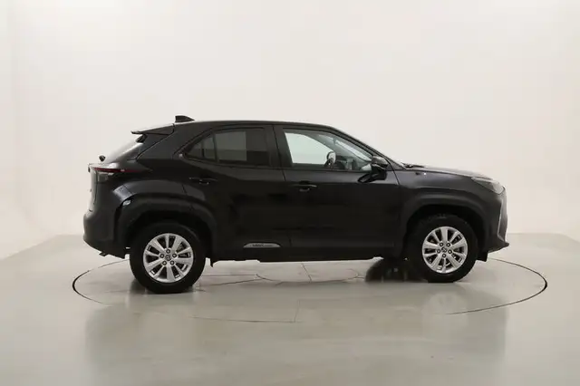 Toyota Yaris Cross view 6