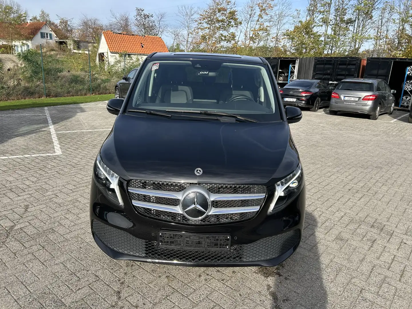 Mercedes-Benz V 300 V d L3 9G-TRONIC Edition 2023 Dubbel Cabine Zwart - 2