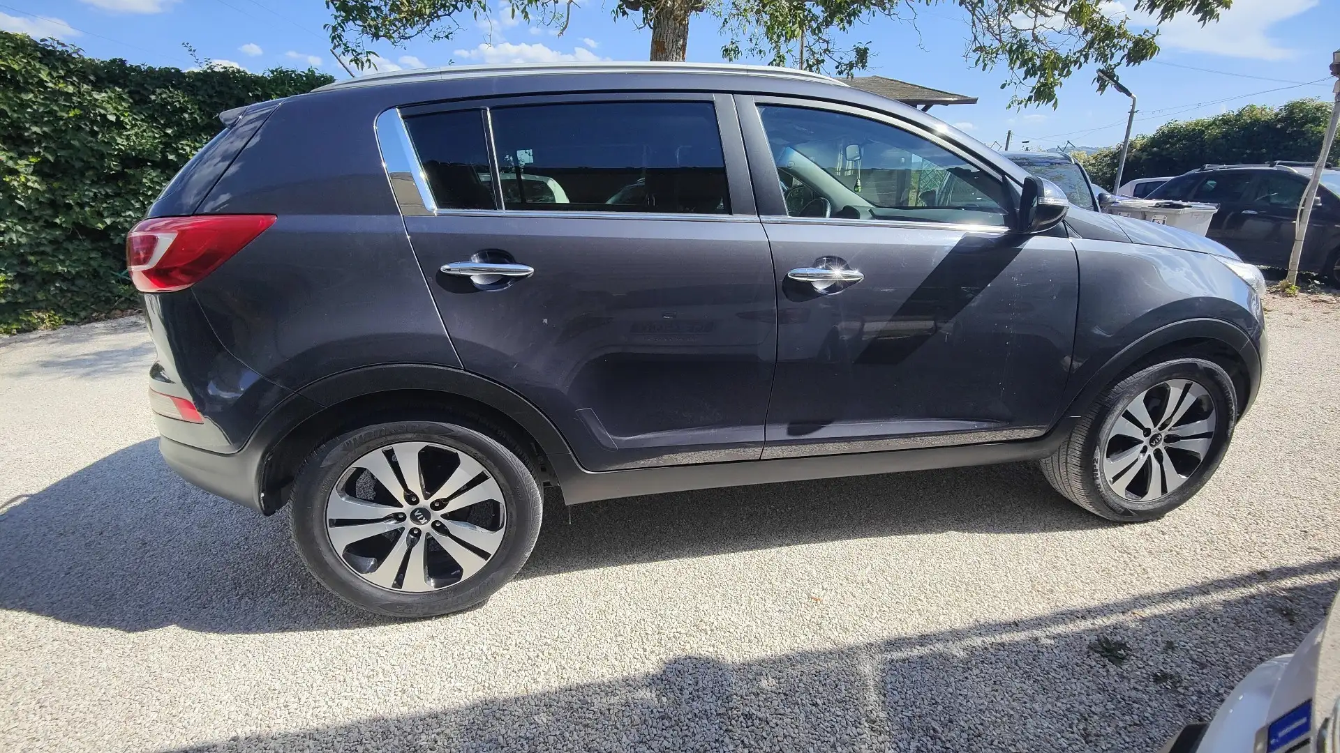Kia Sportage 1.7 crdi Class 2wd Grau - 1