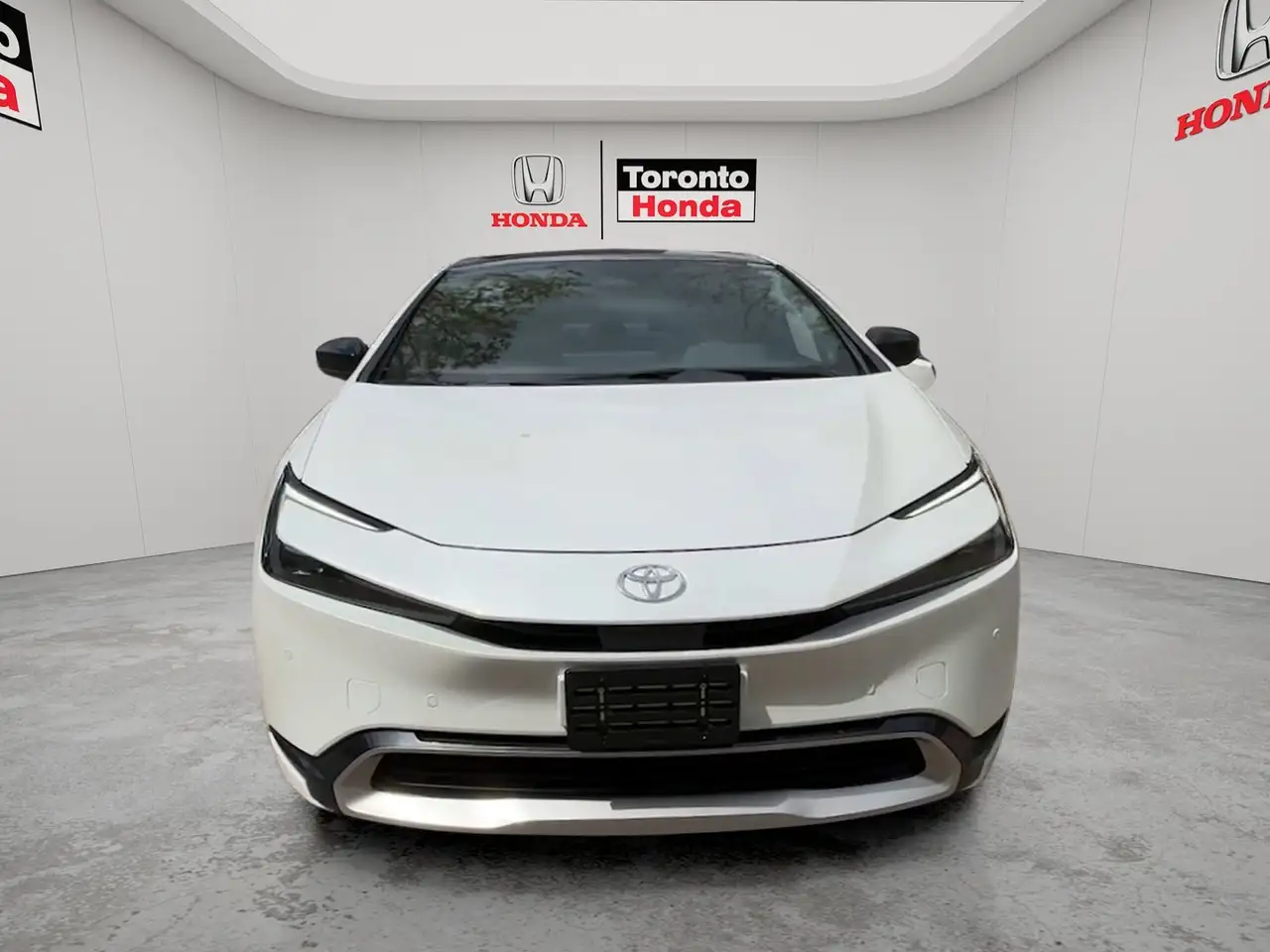Toyota Prius Prime снимка Toyota Prius Prime