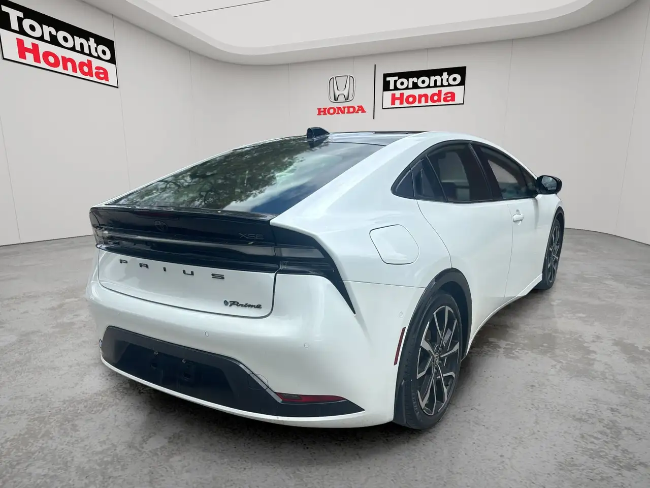 Toyota Prius Prime снимка Toyota Prius Prime