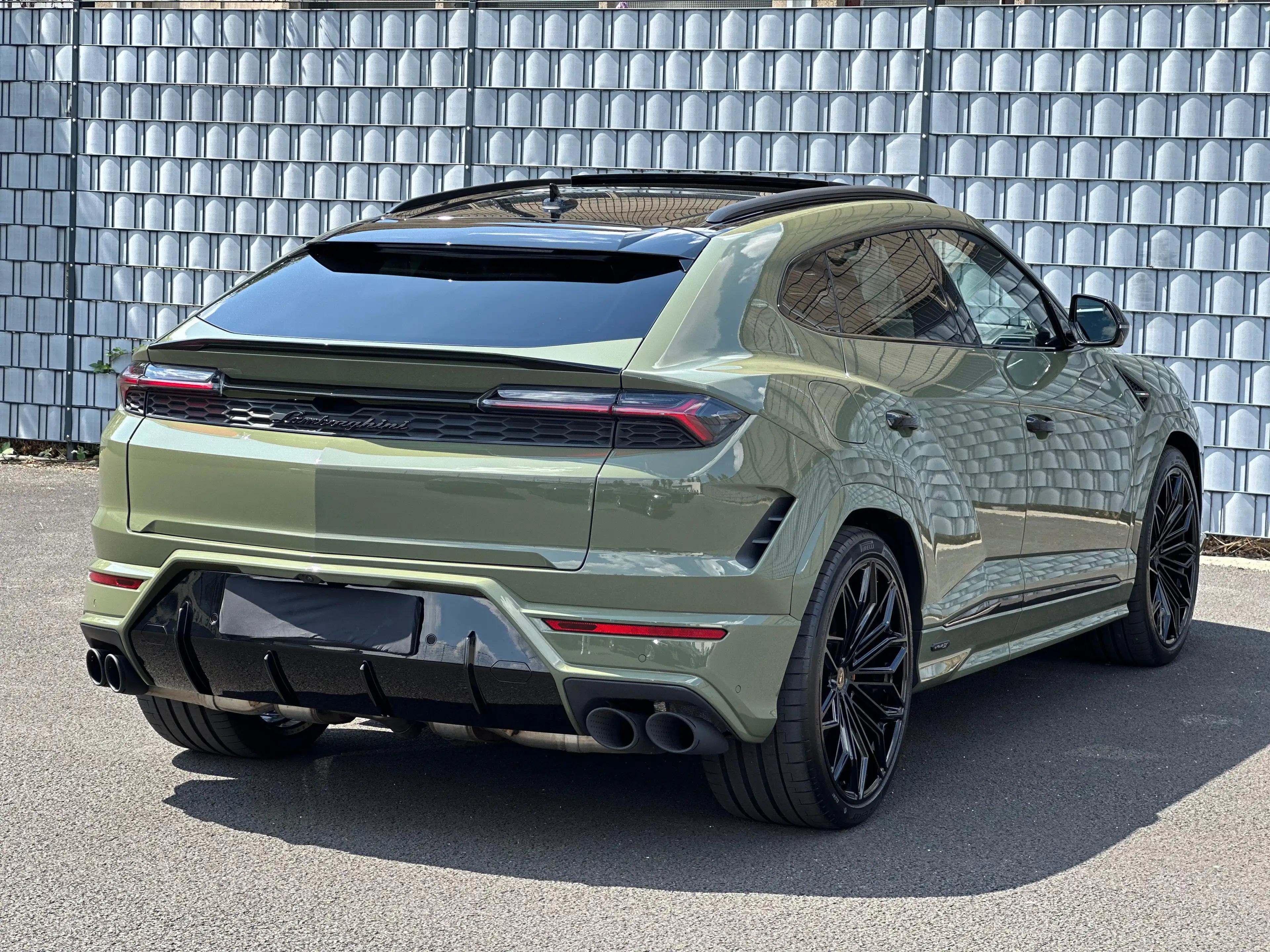 Lamborghini Urus SE HYBRID/STYLE-PACKAGE/PANORAMA/B&O/BLACK-PAKET — photo 12