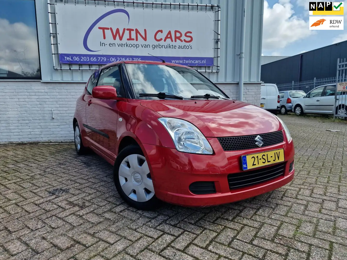 Suzuki Swift 1.3 GLS 3DRS Rot - 1