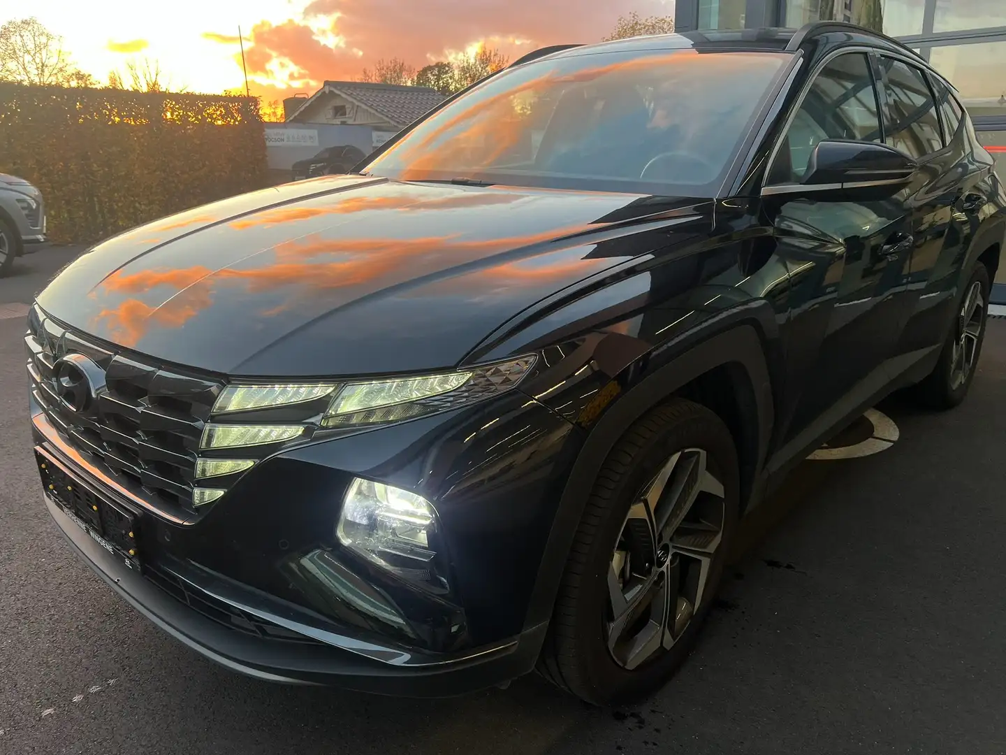 Hyundai TUCSON 1.6 T-GDi PHEV 4WD Feel UNIEKE TWEEDEHANDSWAGEN !! Zwart - 1