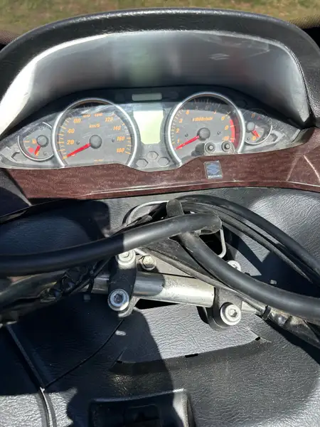 Suzuki Burgman 400 - foto 6