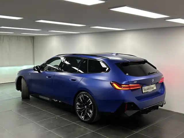 BMW I5 view 3