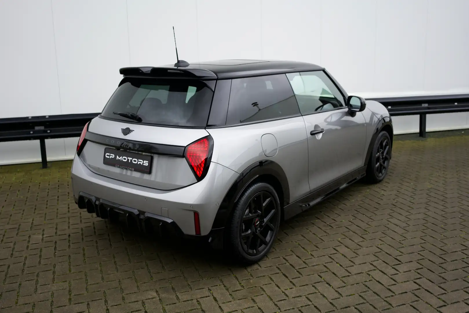 MINI Cooper C | NIEUW MODEL | JCW-PAKKET | PANO | CAMERA | TOP Zilver - 2