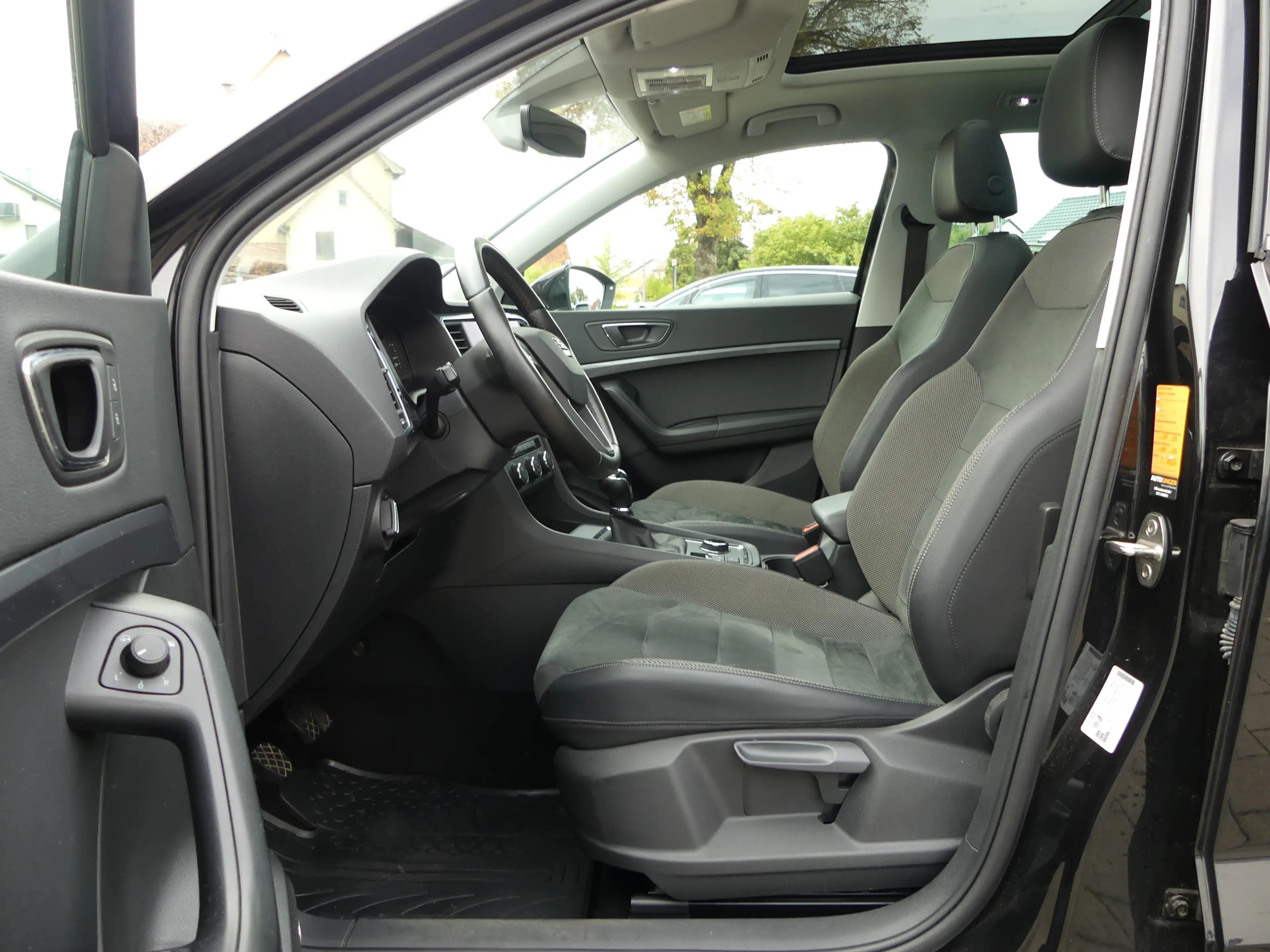 SEAT Ateca Style | CAR-PLAY | R.KAMERA | LED | AHK — photo 9