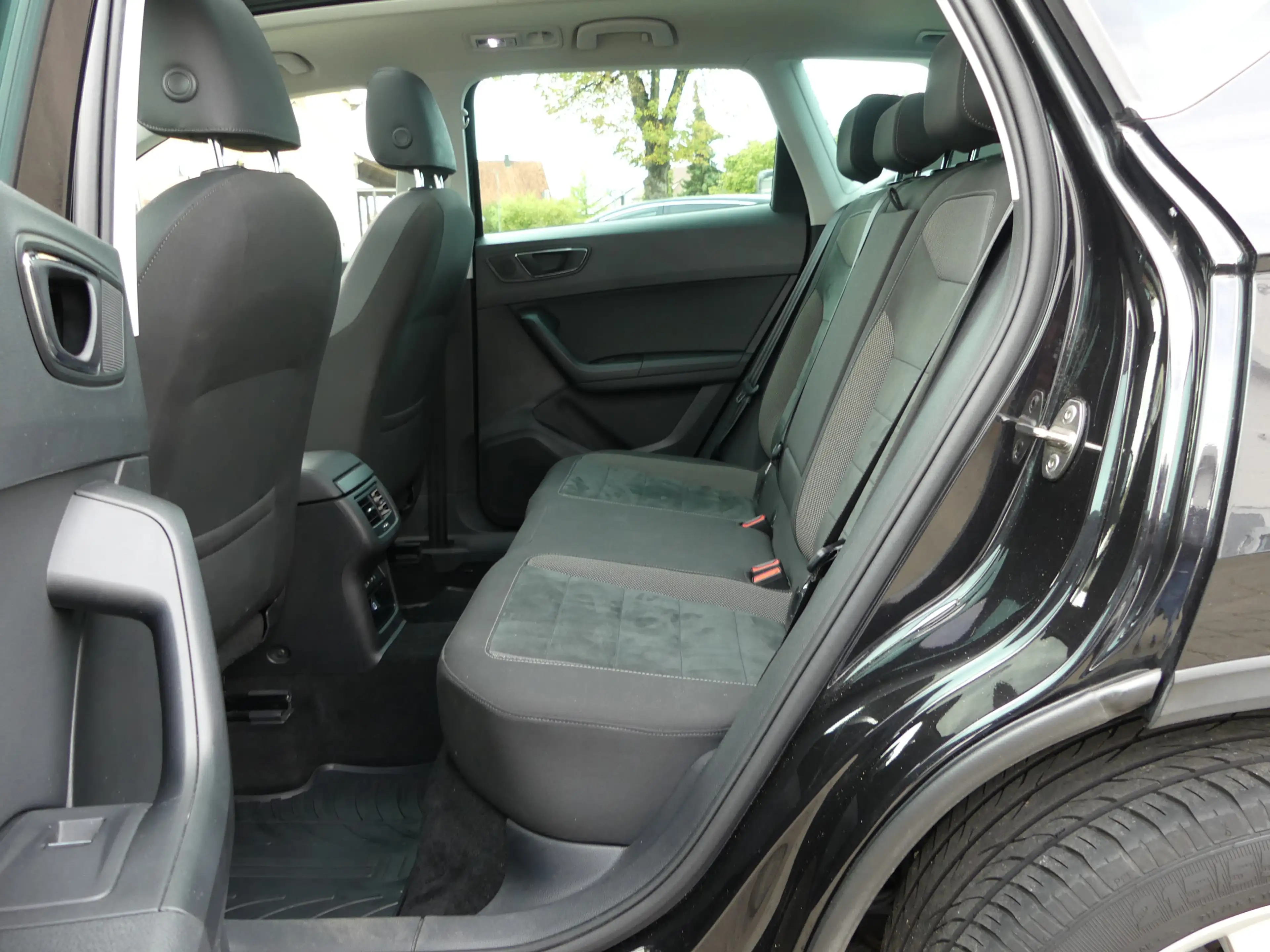 SEAT Ateca Style | CAR-PLAY | R.KAMERA | LED | AHK — photo 10