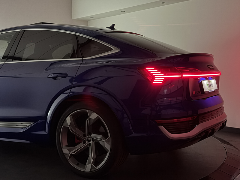 Audi Q8 e-tron Sportback S Quattro 115 kWh | Valcona Leder — photo 12