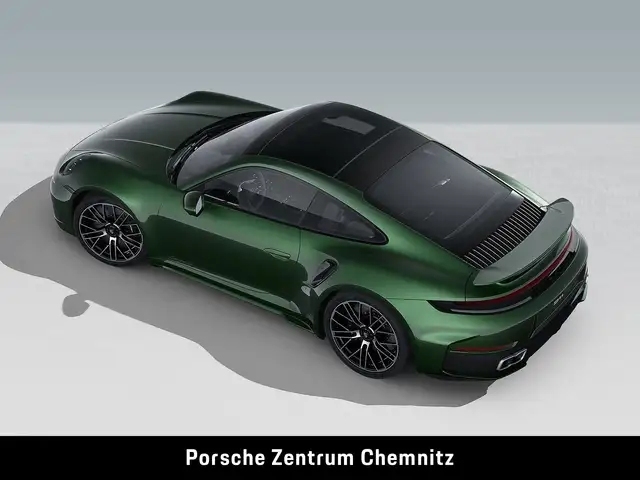 Porsche 911 view 4