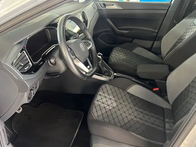 Volkswagen Taigo view 3