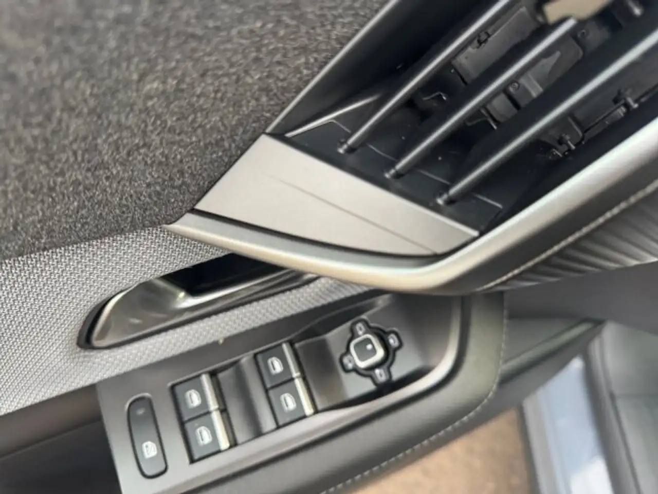 Opel Grandland 1.2 Mild-Hybrid GS Automatik Sitzheizung, миниатюра 7