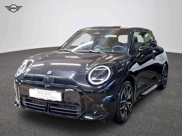 MINI Cooper SE John Cooper Works