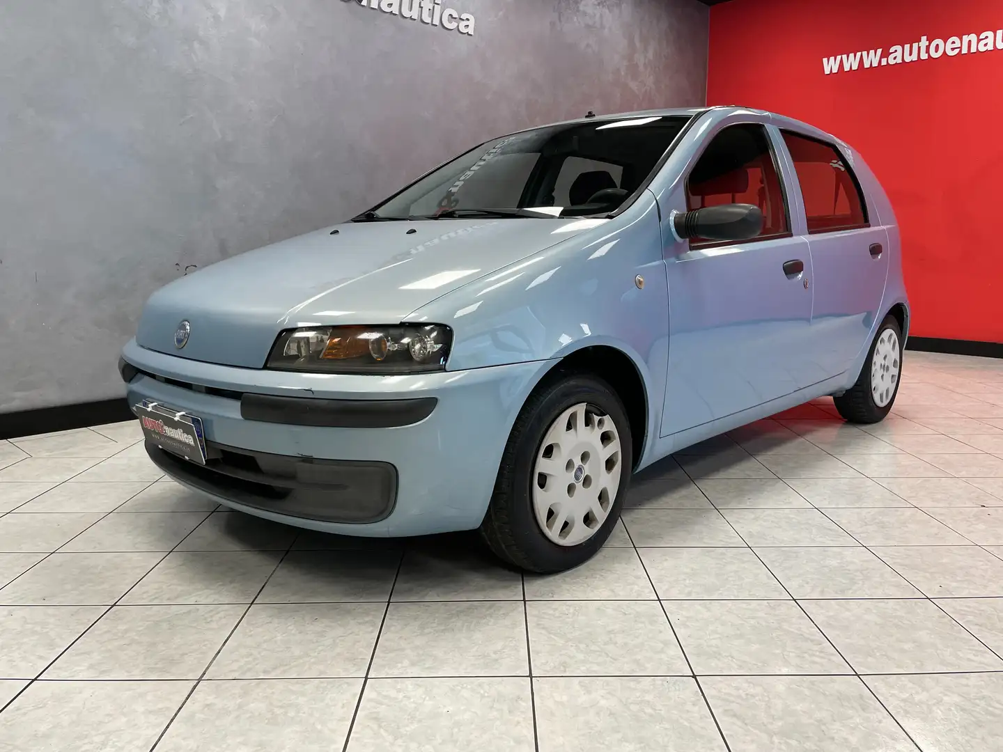 Fiat Punto Punto 5p 1.2 16v Azul - 1