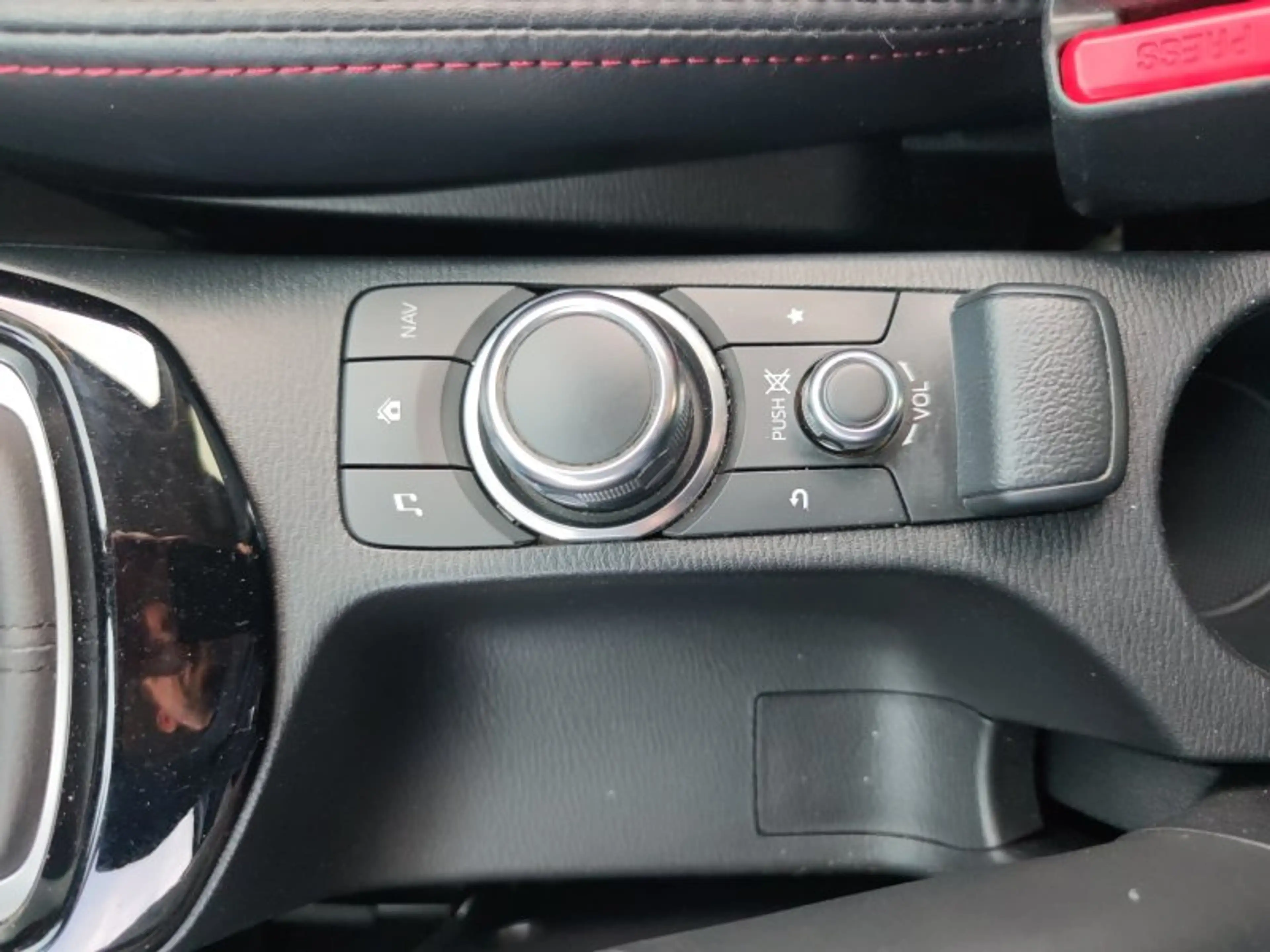 Mazda CX-3 2.0 SKYACTIV-G Sports-Line  Leder/LED/Navi — photo 20