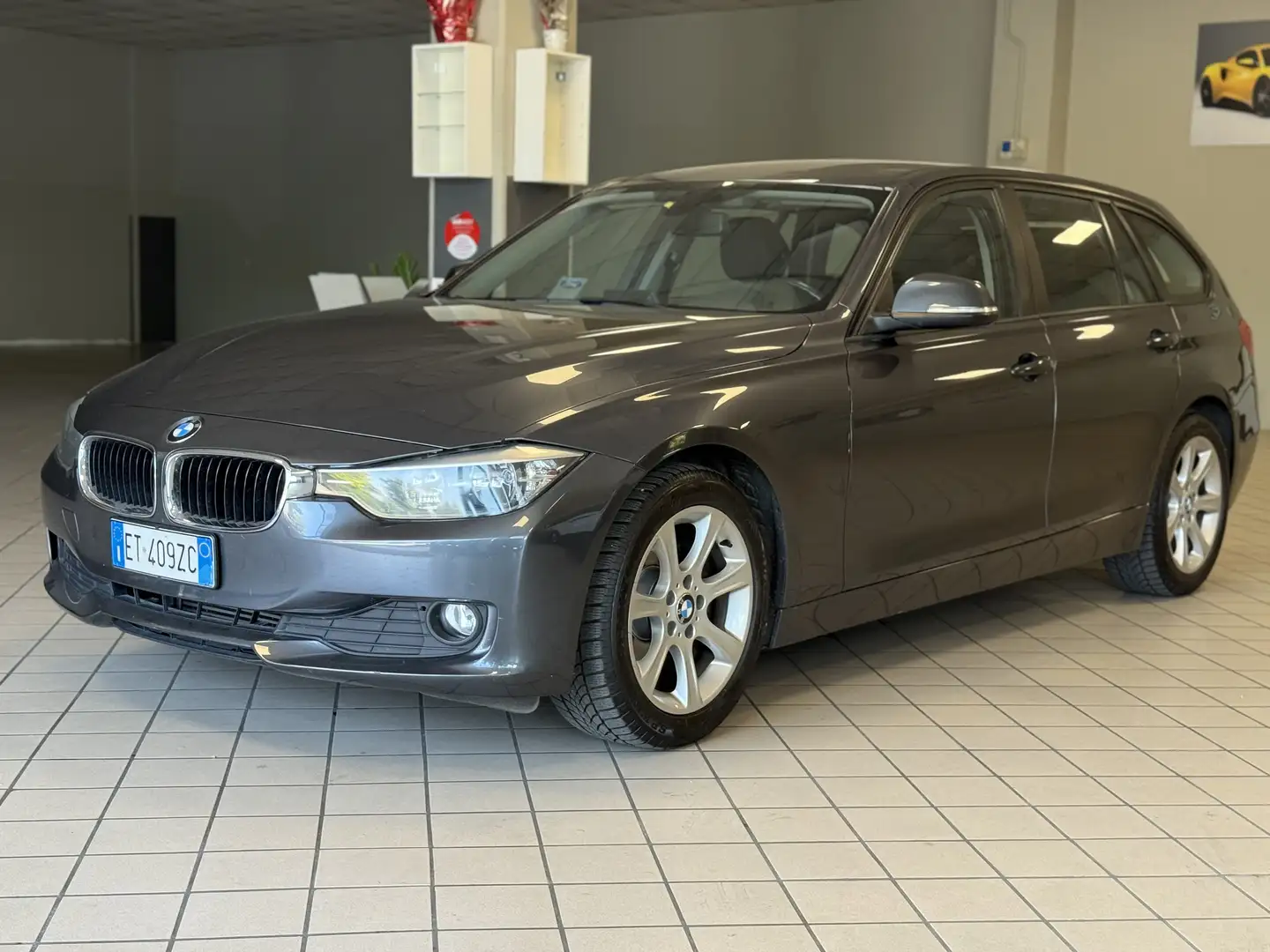 BMW 320 320d Touring Business auto - 1