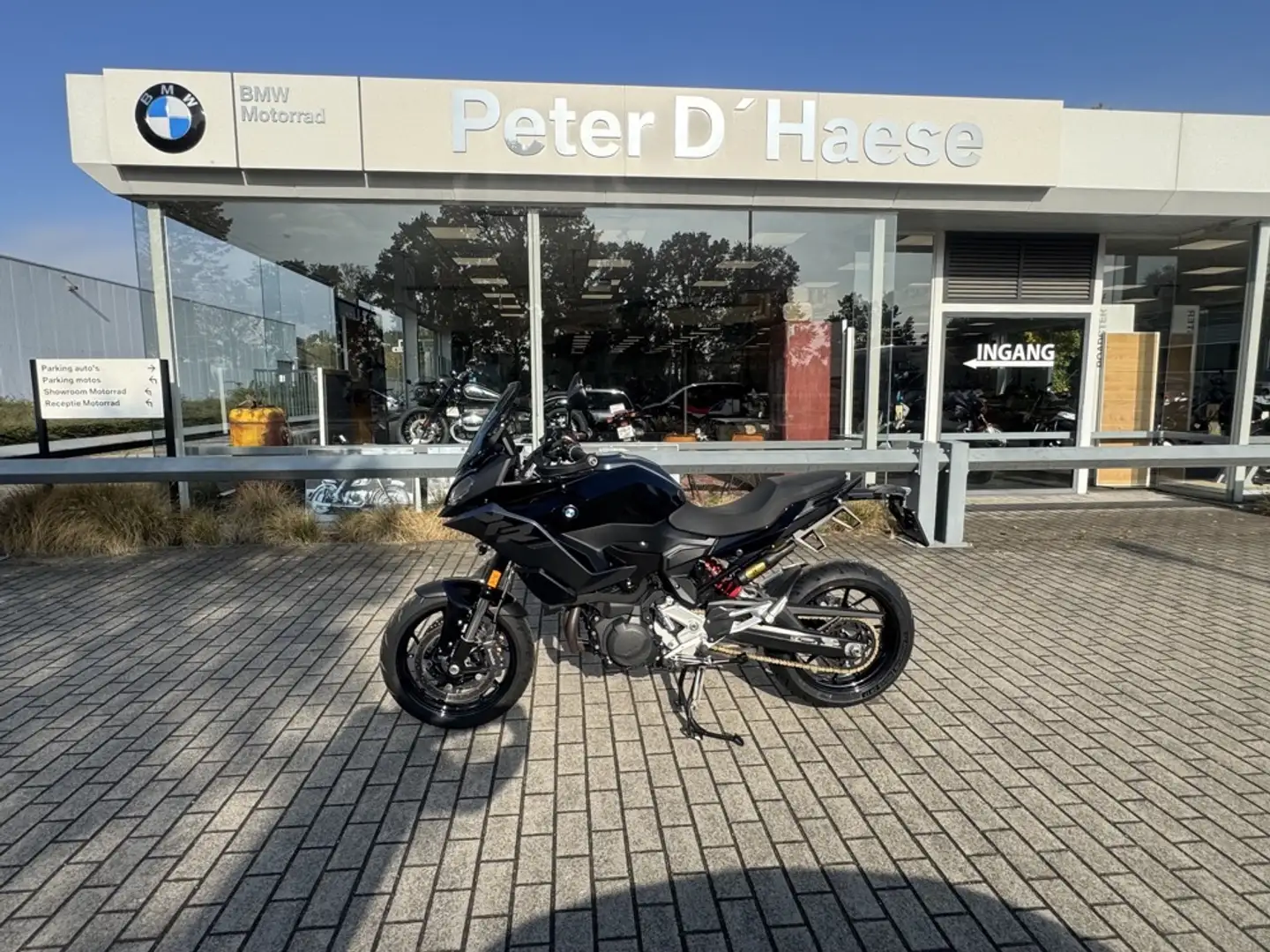 BMW F 900 XR - 35 kW Ex Directie Zwart - 1