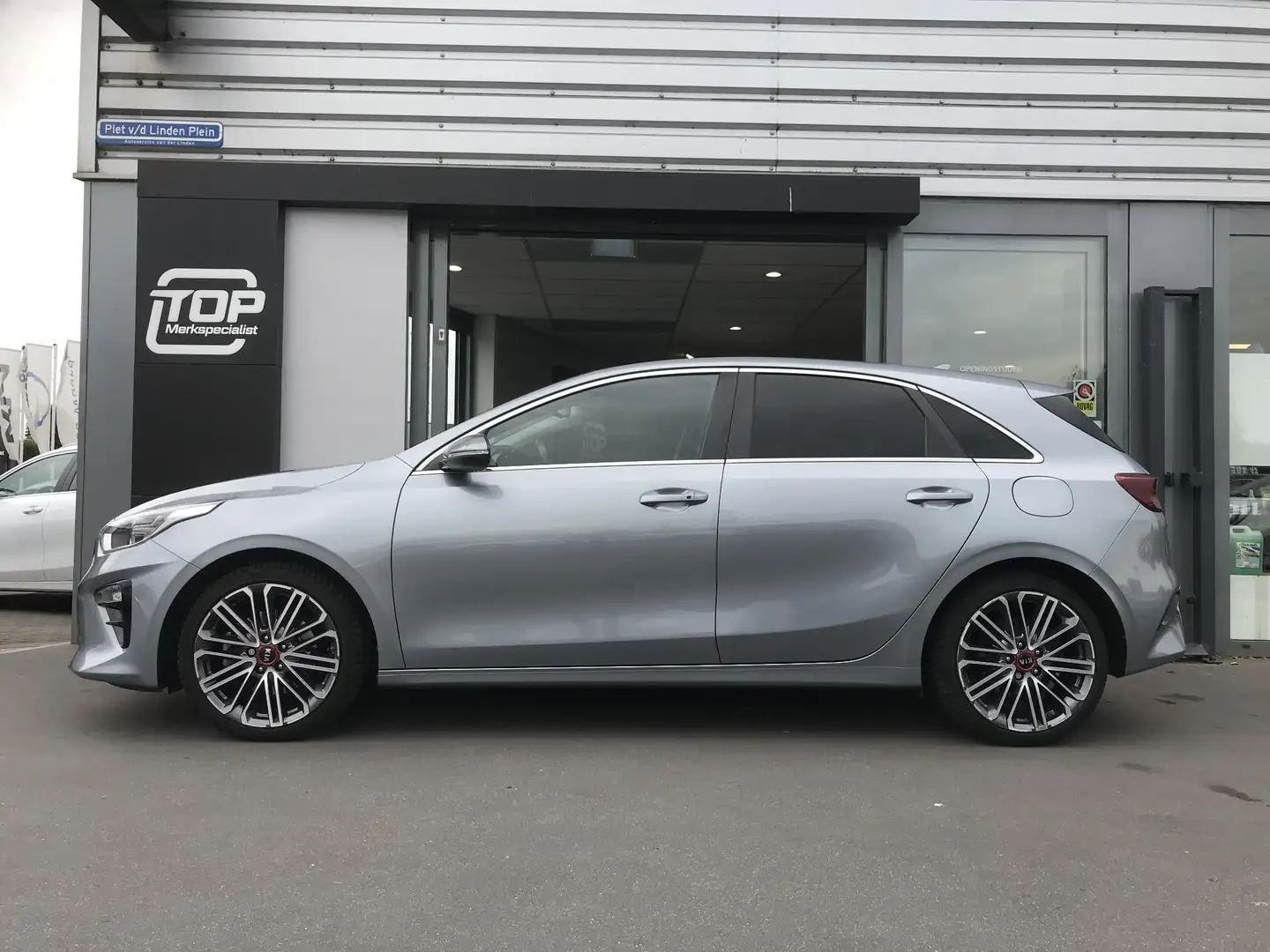 Kia Ceed / cee'd 1.4 DynamicPlusLine 140PK Grijs - 2