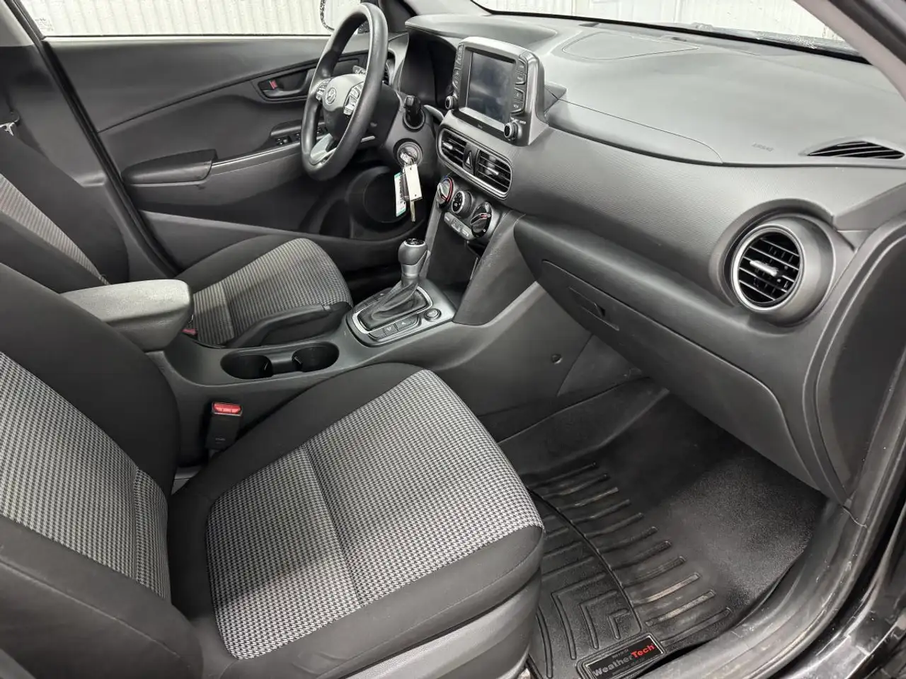 Hyundai KONA снимка Hyundai KONA