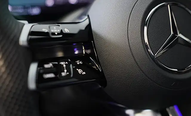Mercedes-Benz C-Class view 17