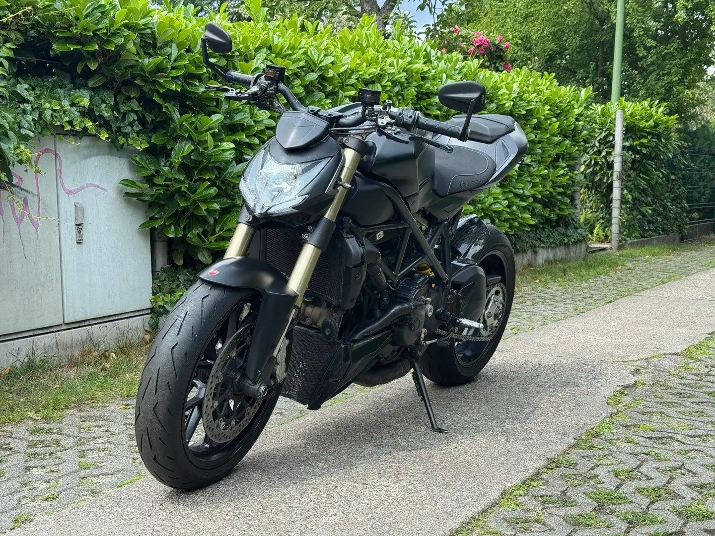 Ducati Streetfighter 848 Schwarz - 1