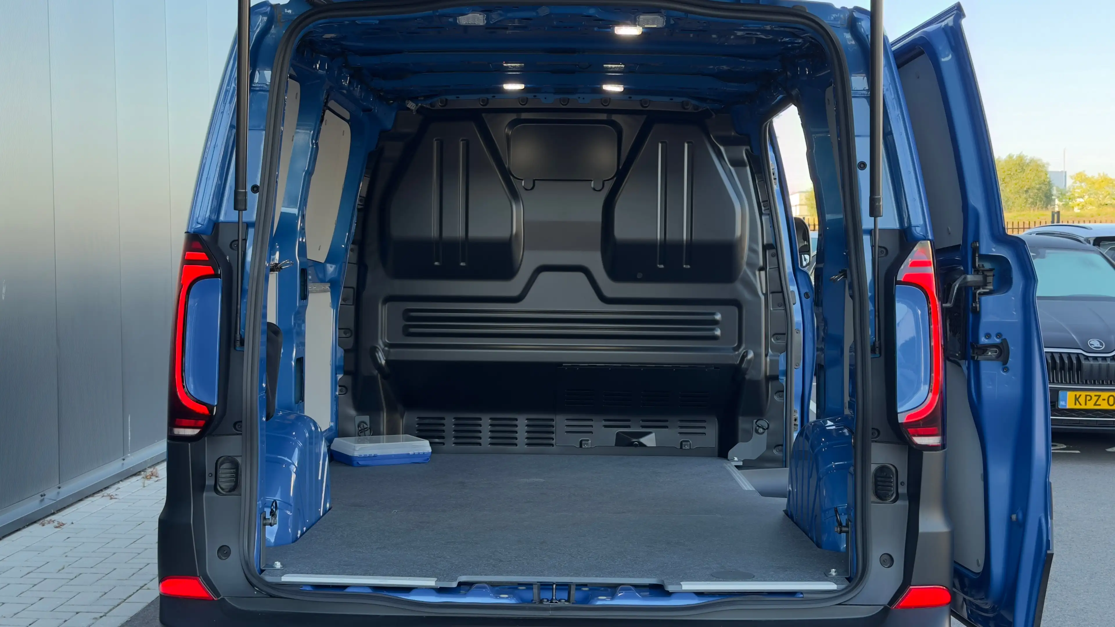 Volkswagen Transporter e-Transporter 160 kW RWD KR PanAmericana | Wegklap — photo 18