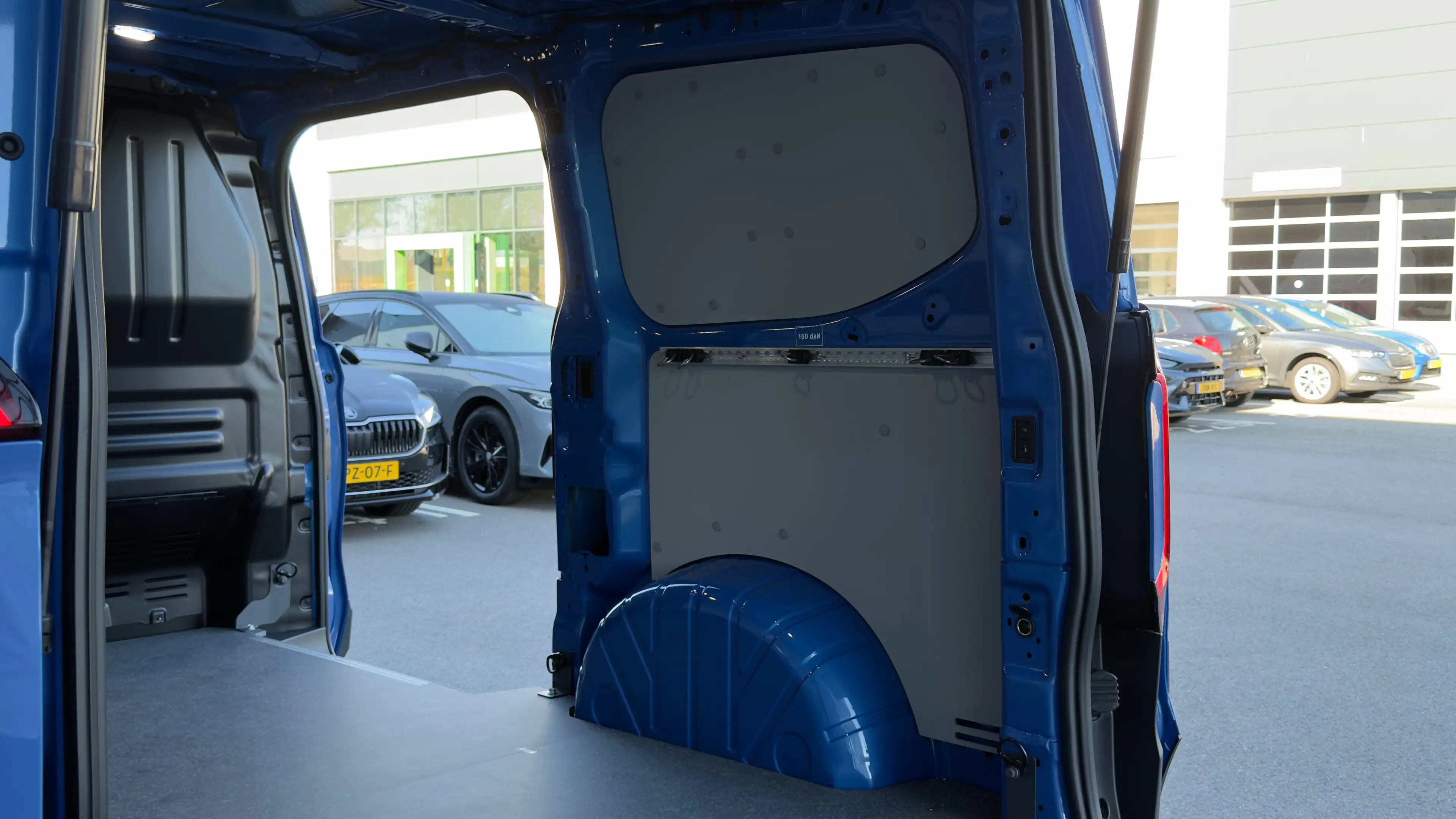 Volkswagen Transporter e-Transporter 160 kW RWD KR PanAmericana | Wegklap — photo 19