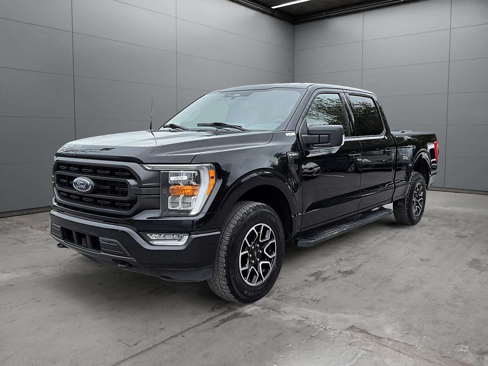 2022 Ford F-150 XLT SPORT + V8 5.0L + CREW CAB + CONVERTION AU PRO