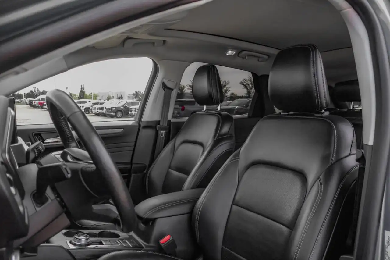 Ford Escape photo Ford Escape