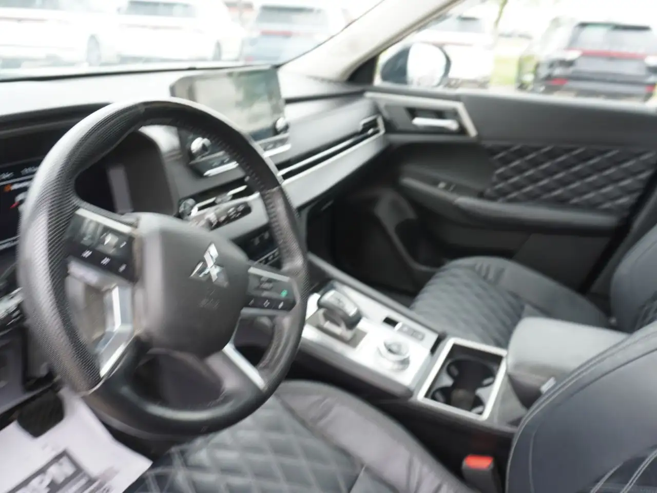 Mitsubishi Outlander снимка Mitsubishi Outlander