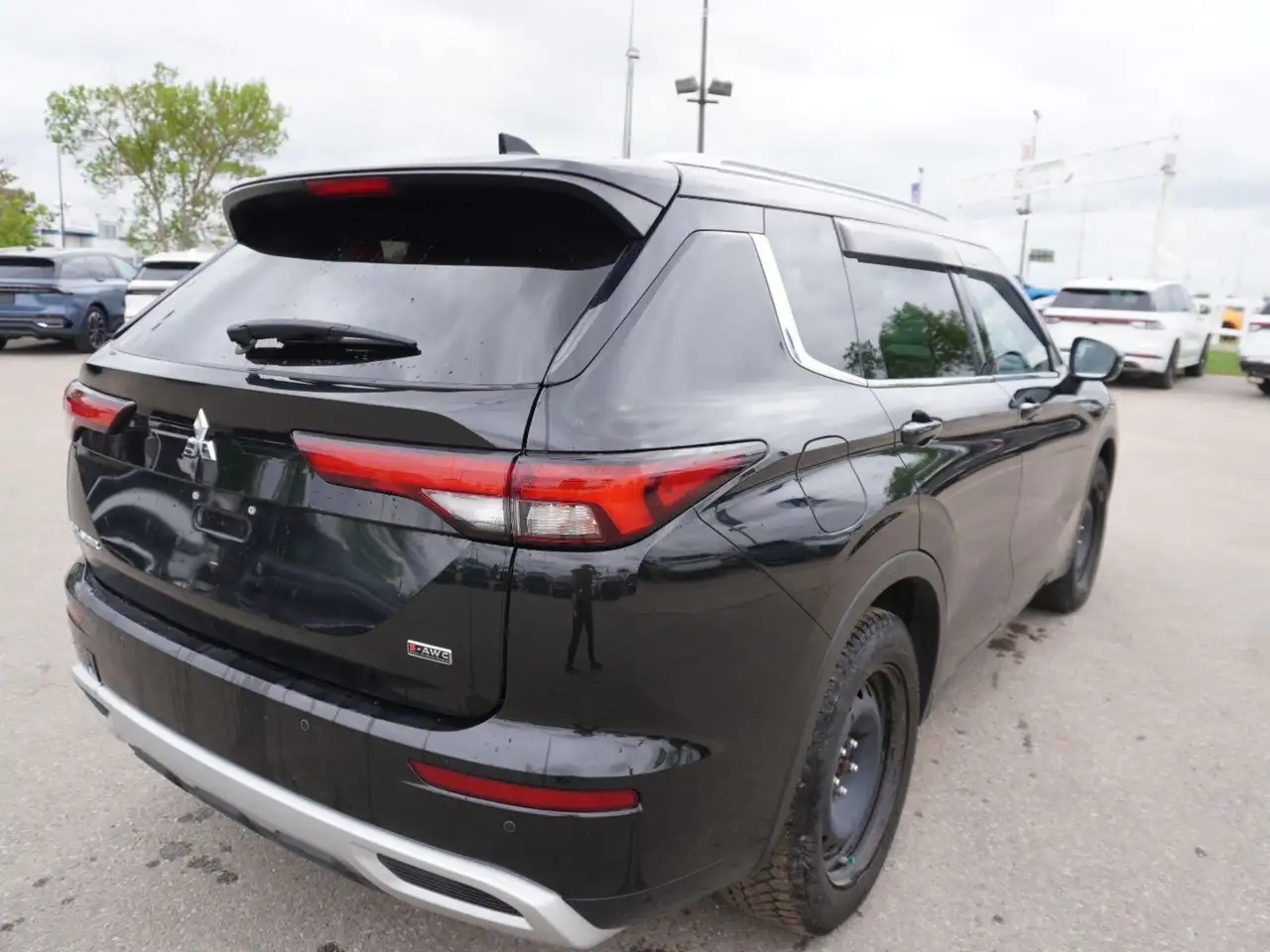 Mitsubishi Outlander снимка Mitsubishi Outlander