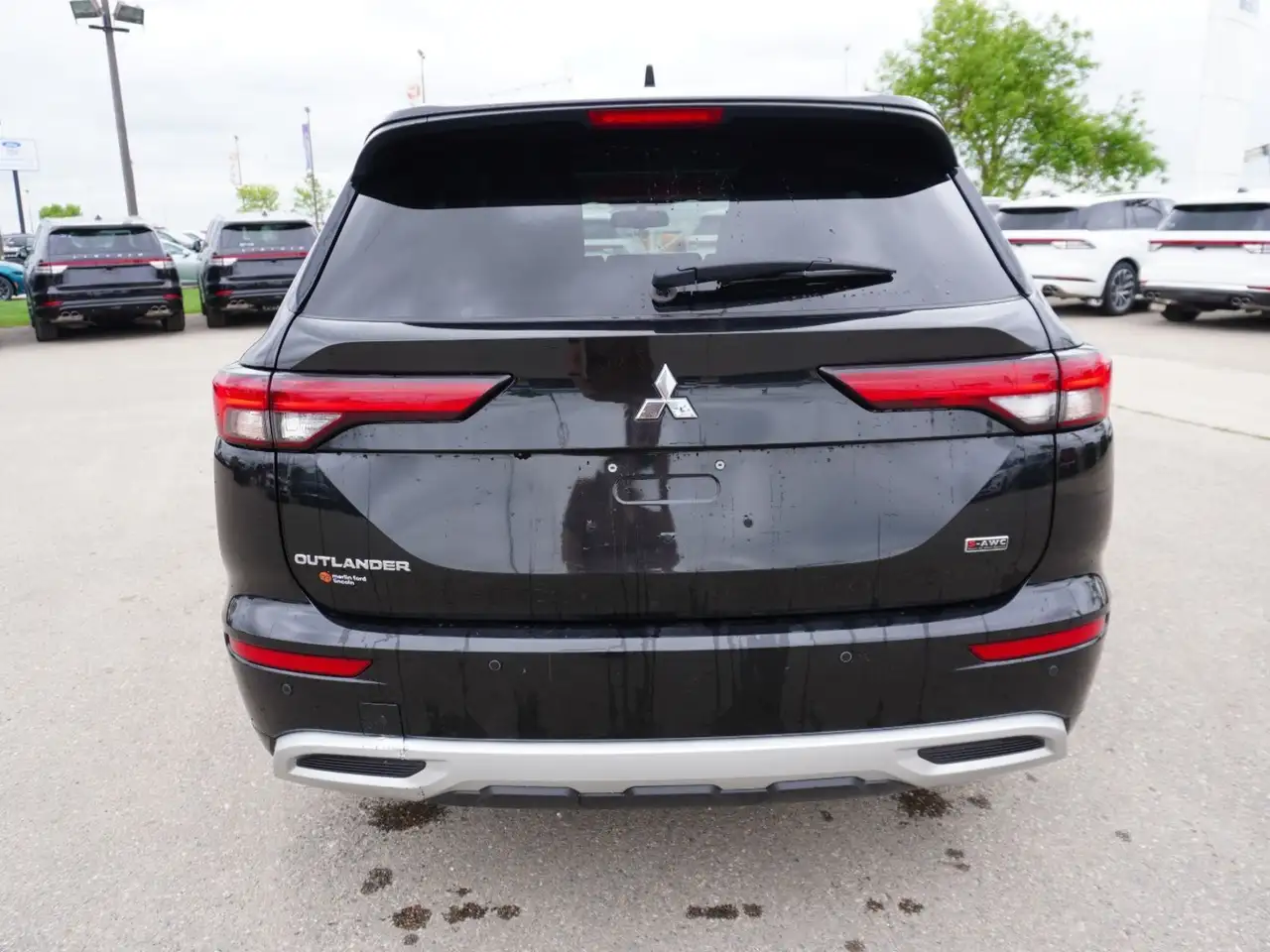 Mitsubishi Outlander снимка Mitsubishi Outlander