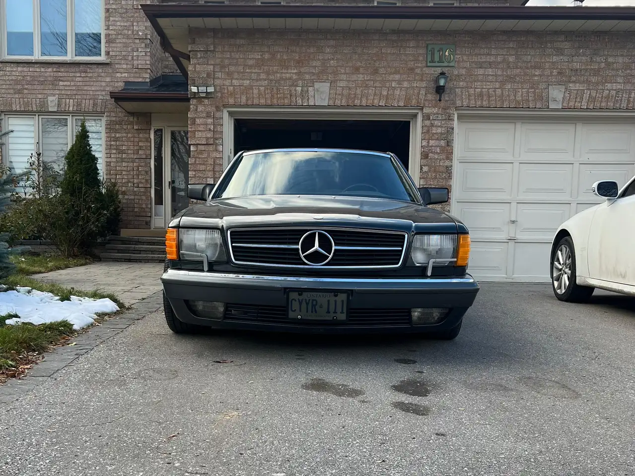 Mercedes-Benz 560 снимка Mercedes-Benz 560